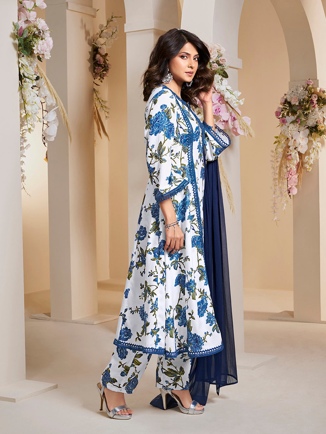 Bhama Couture Jennifer Winget Blue Floral Printed Kurta with Palazzos & Dupatta.