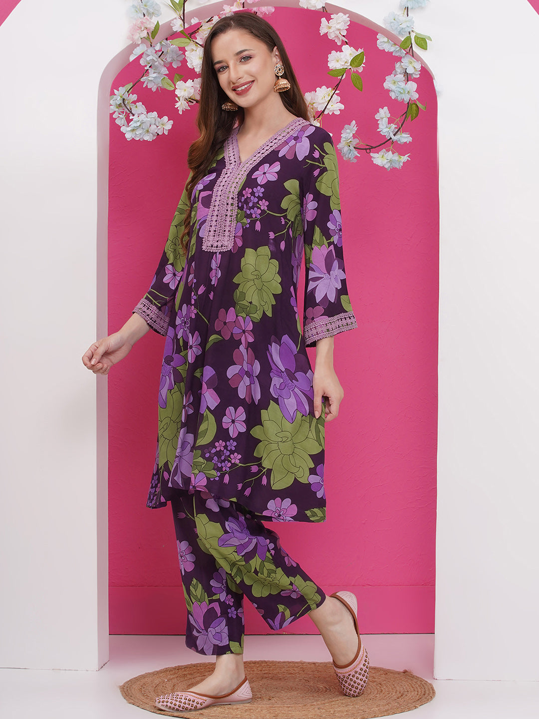 Women Floral Printed Regular Kurta with Palazzos