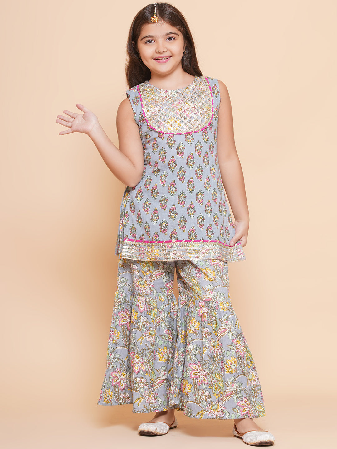 Bitiya by Bhama Girls Gray Pink Floral Printed Kurta With Sharara