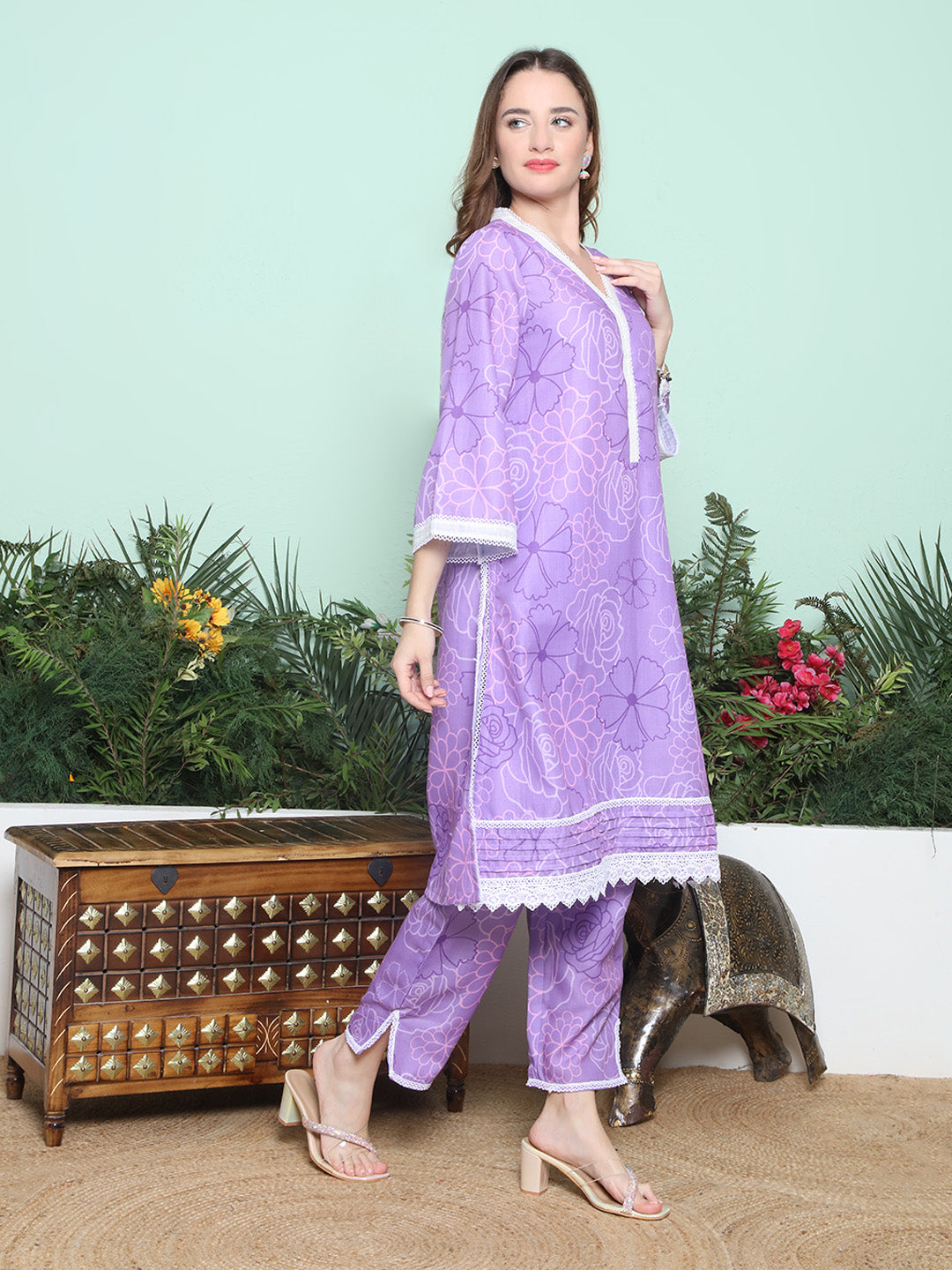 Purple Multi Printed Kurta with Pant.