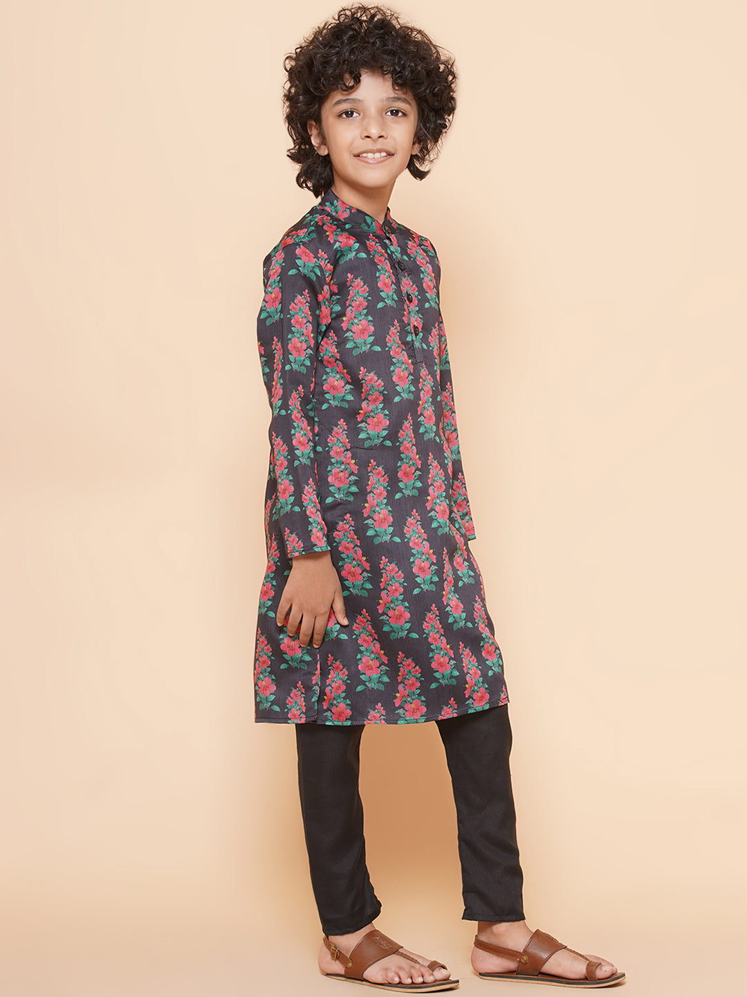 Bittu By Bhama Boys Black Printed Kurta with Pyjamas