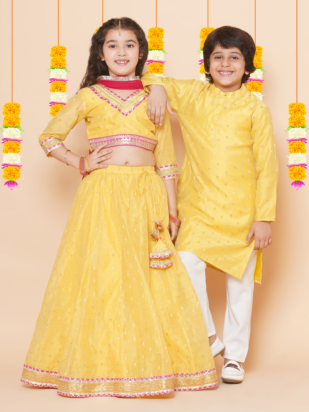 Bittu By Bhama Boys Yellow Self Design Booti Kurta with Pyjamas