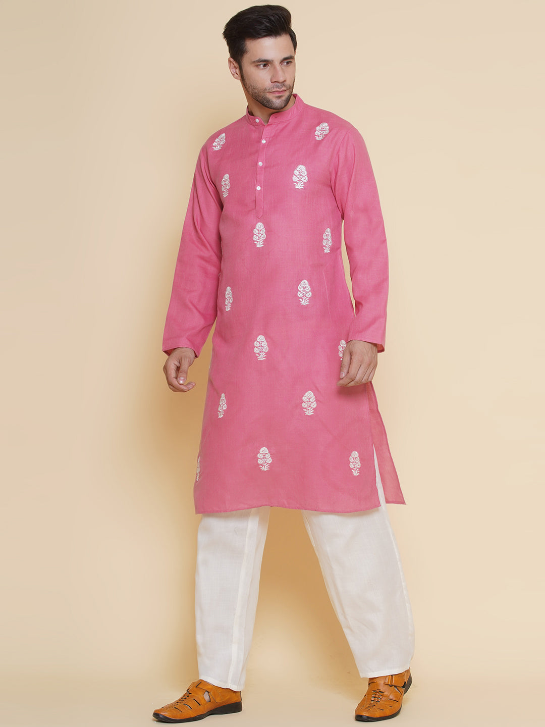 Baawara By Bhama Men Pink Embroidered ethnic motifs Festive Kurta Pyjamas
