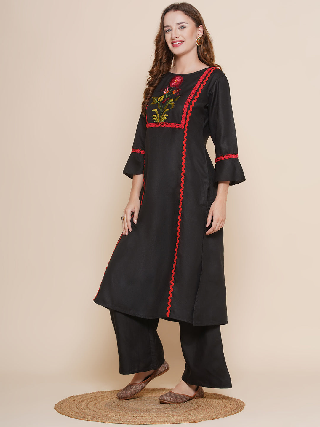 Women Black Yoke Embroidered Design Lace Work Kurta with Black Solid Palazzos