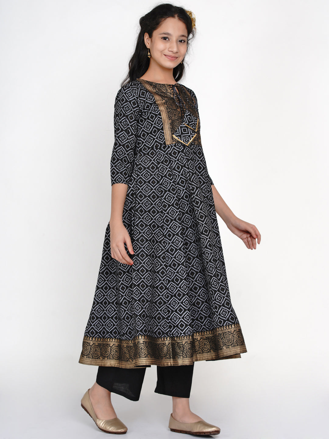 Bitiya By Bhama Girls Black Printed Panelled Kurta With Palazzos