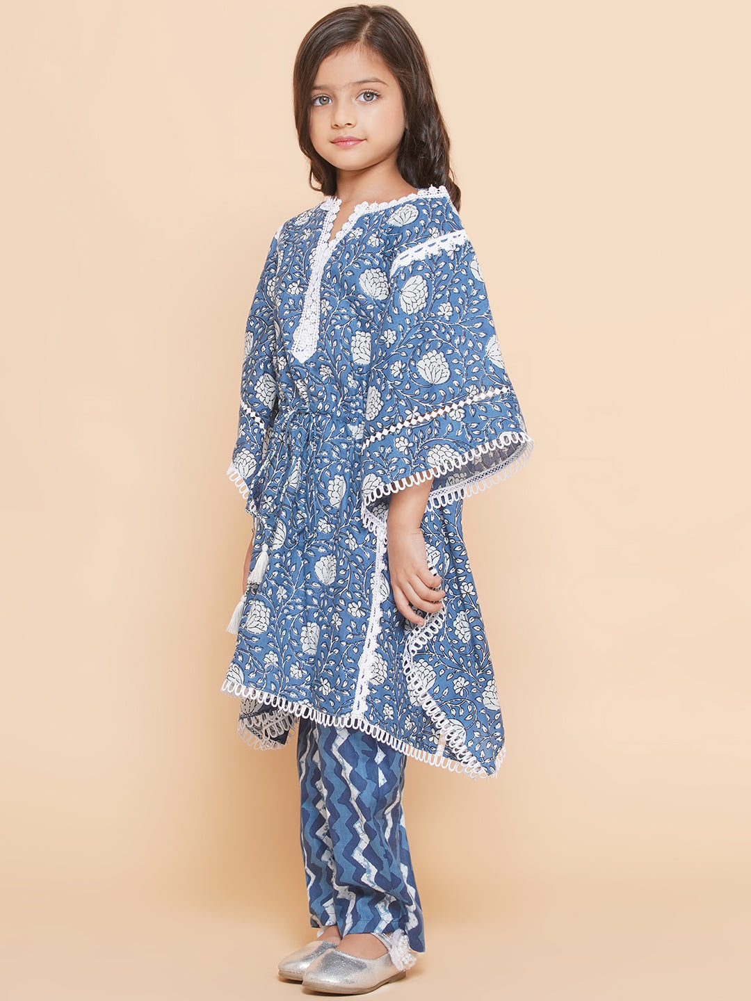 Bitiya by Bhama Girls Printed V- Neck Kaftan Kurta with Palazzos