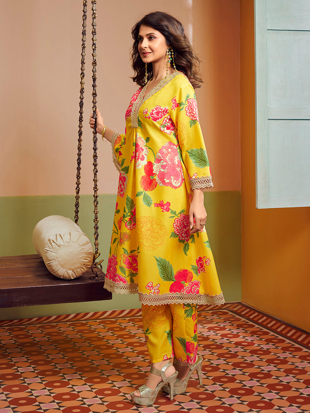 Bhama Couture Jennifer Winget Yellow Multi Colour Floral Printed Kurta set