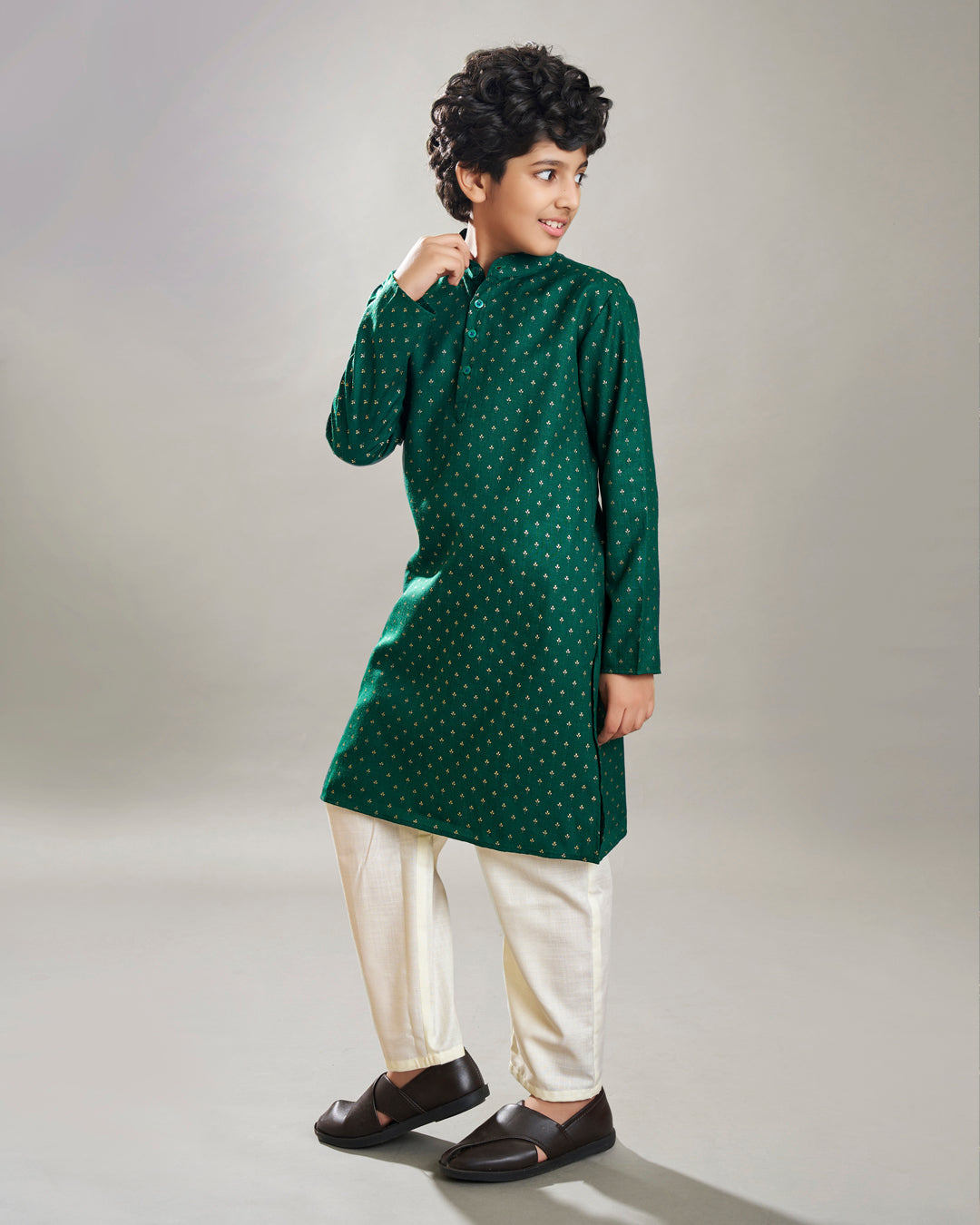 Bittu By Bhama Boys Green Kurta With A Off White Pajama