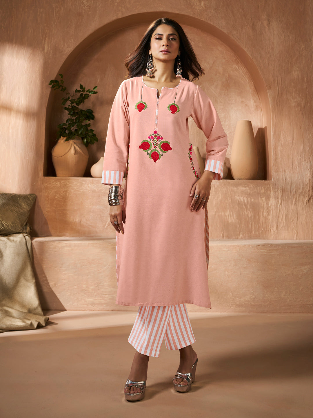 Jennifer Winget Bhama Couture Peach Floral Embroidery Straight Kurta Set