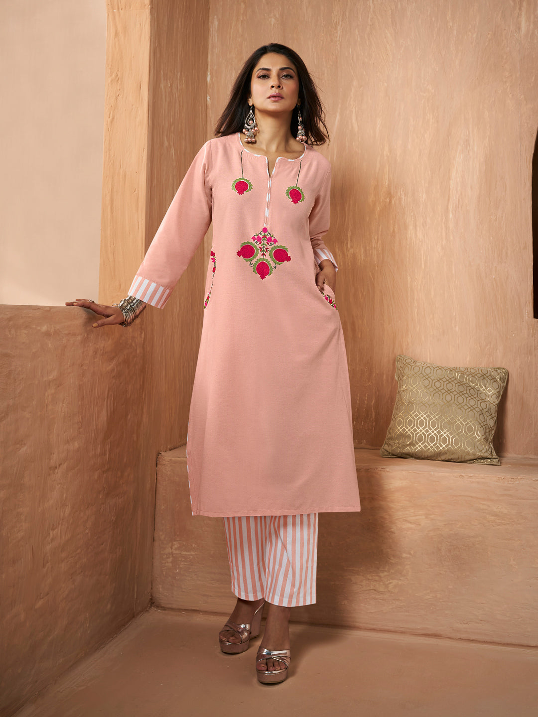 Jennifer Winget Bhama Couture Peach Floral Embroidery Straight Kurta Set