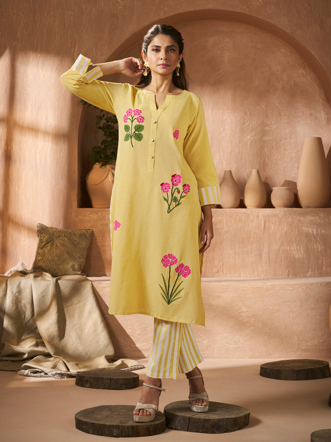Jennifer Winget Bhama Couture Yellow Floral Embroidery Straight Kurta Set.