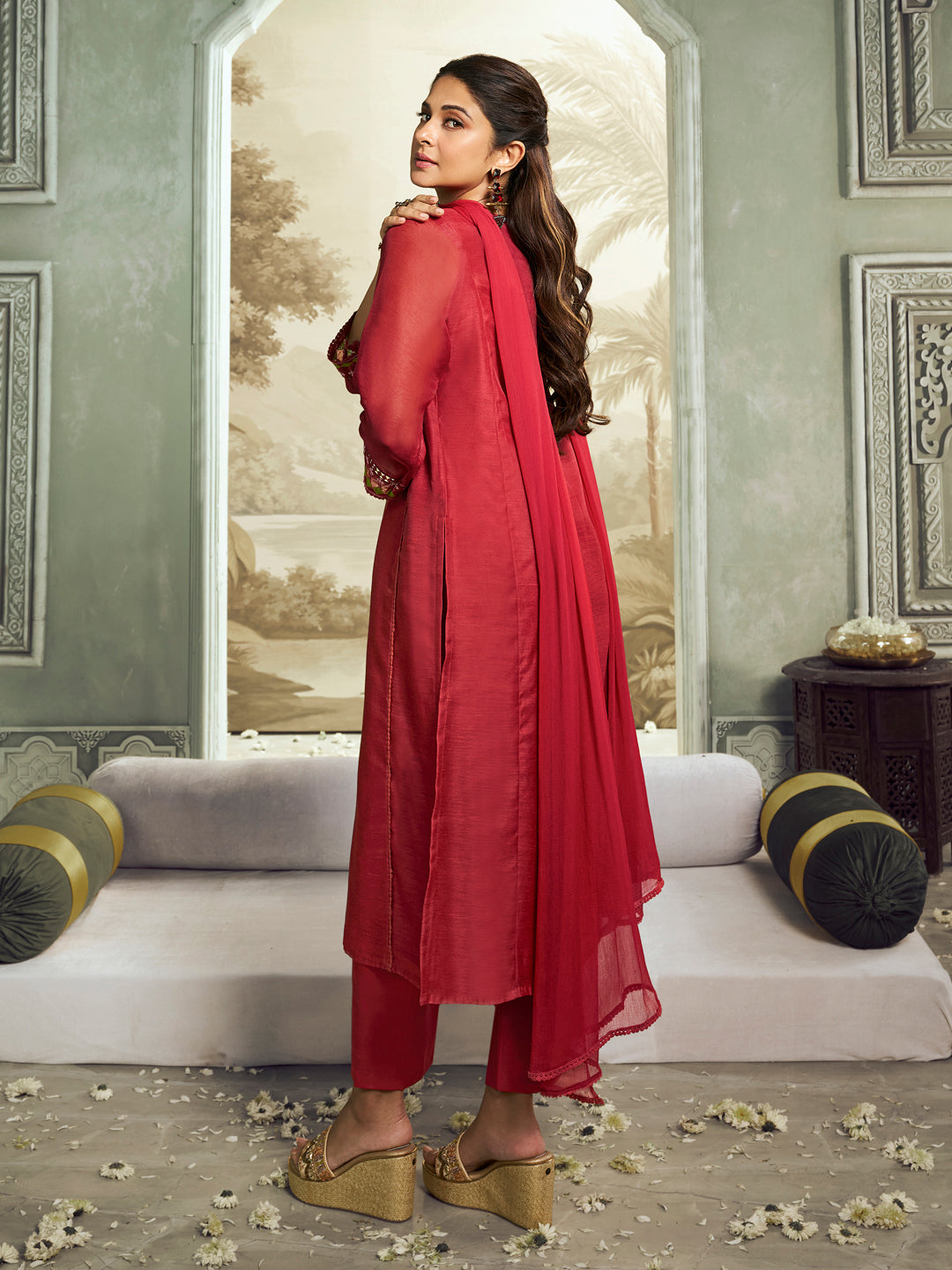 Jennifer Winget Bhama Couture Maroon Embroidered Straight Kurta Set With Dupatta.