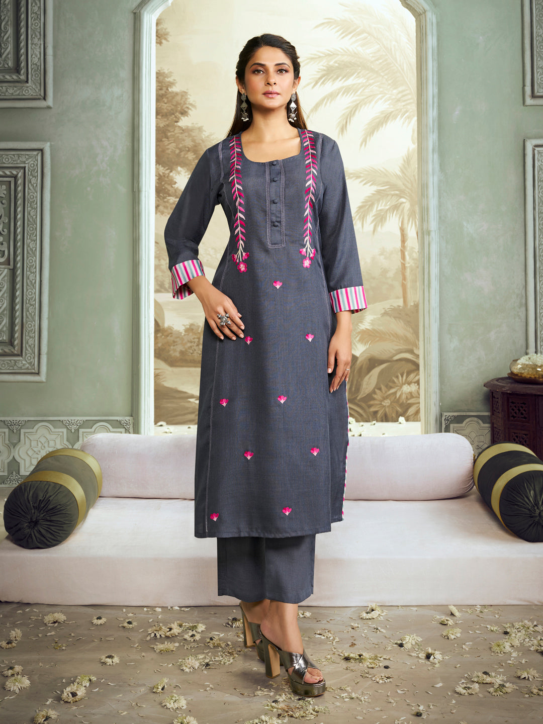 Jennifer Winget Bhama Couture Grey Embroidered Straight Kurta Set.