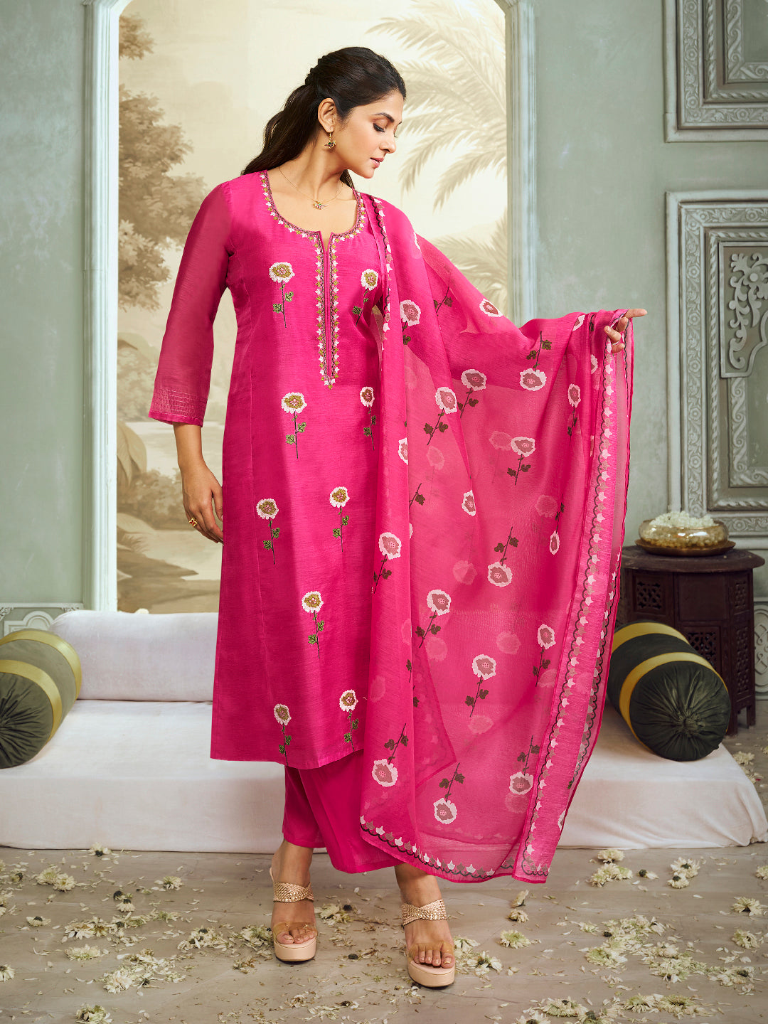 Jennifer Winget Bhama Couture Pink Floral Embroidery Straight Kurta Set With Printed Dupatta