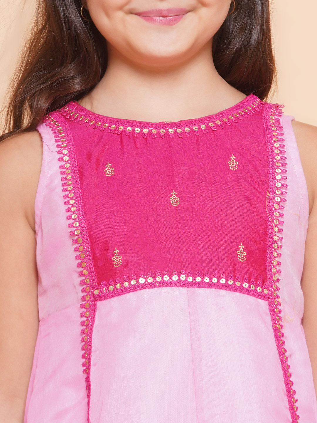 Bitiya by Bhama Girls Pink Floral  Printed Kurta with Palzzzo