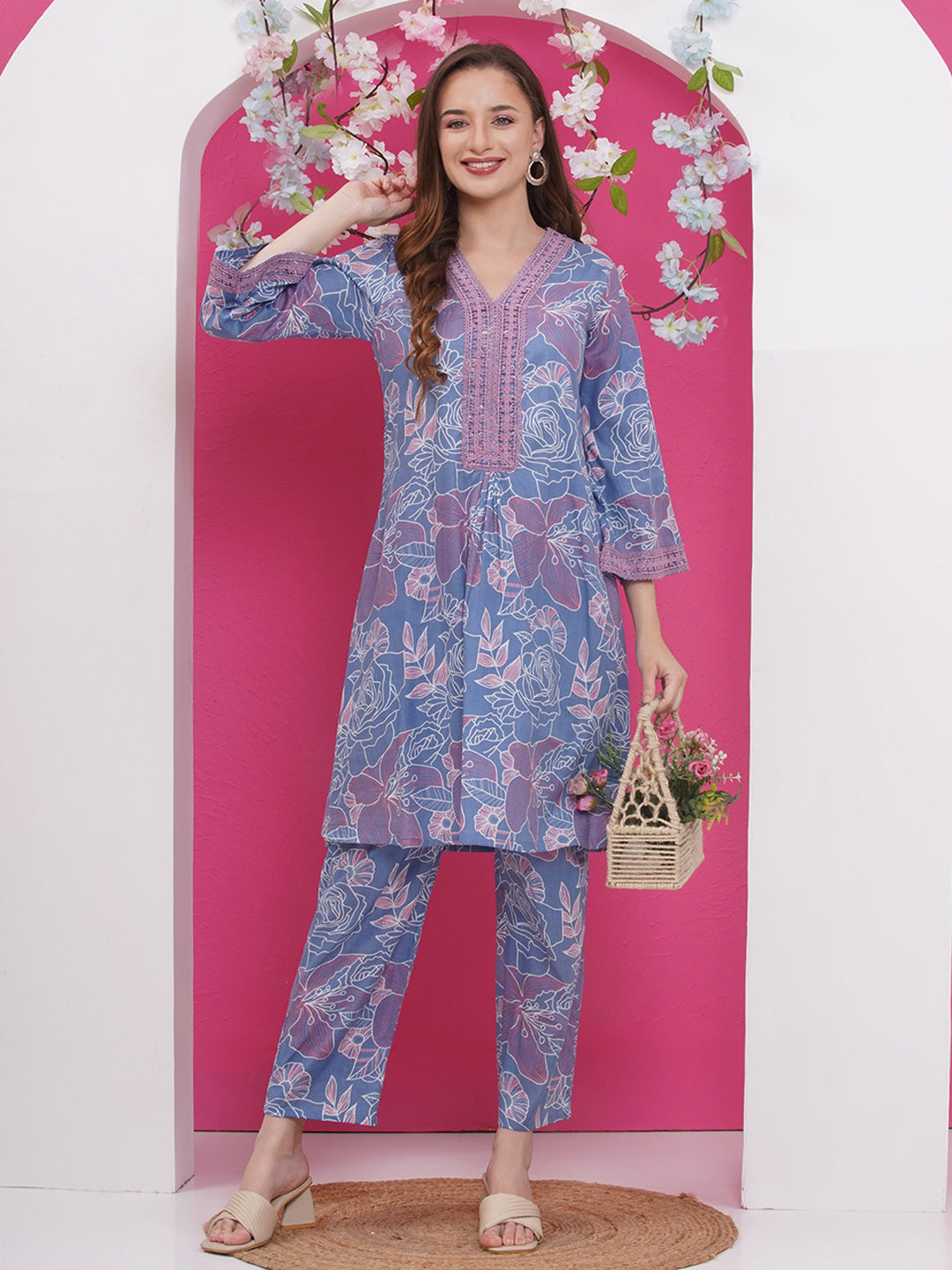 Women Floral Printed Pleated Kurta with Palazzos
