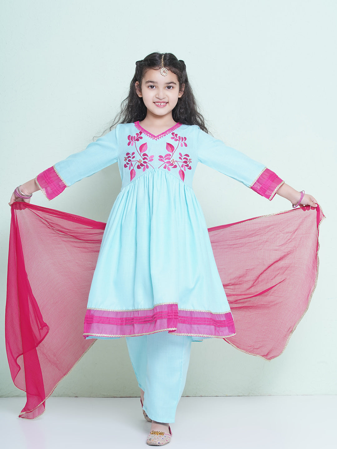 Bitiya by Bhama Girls Blue Embroidered Alia Design Kurta With Trousers With dupatta