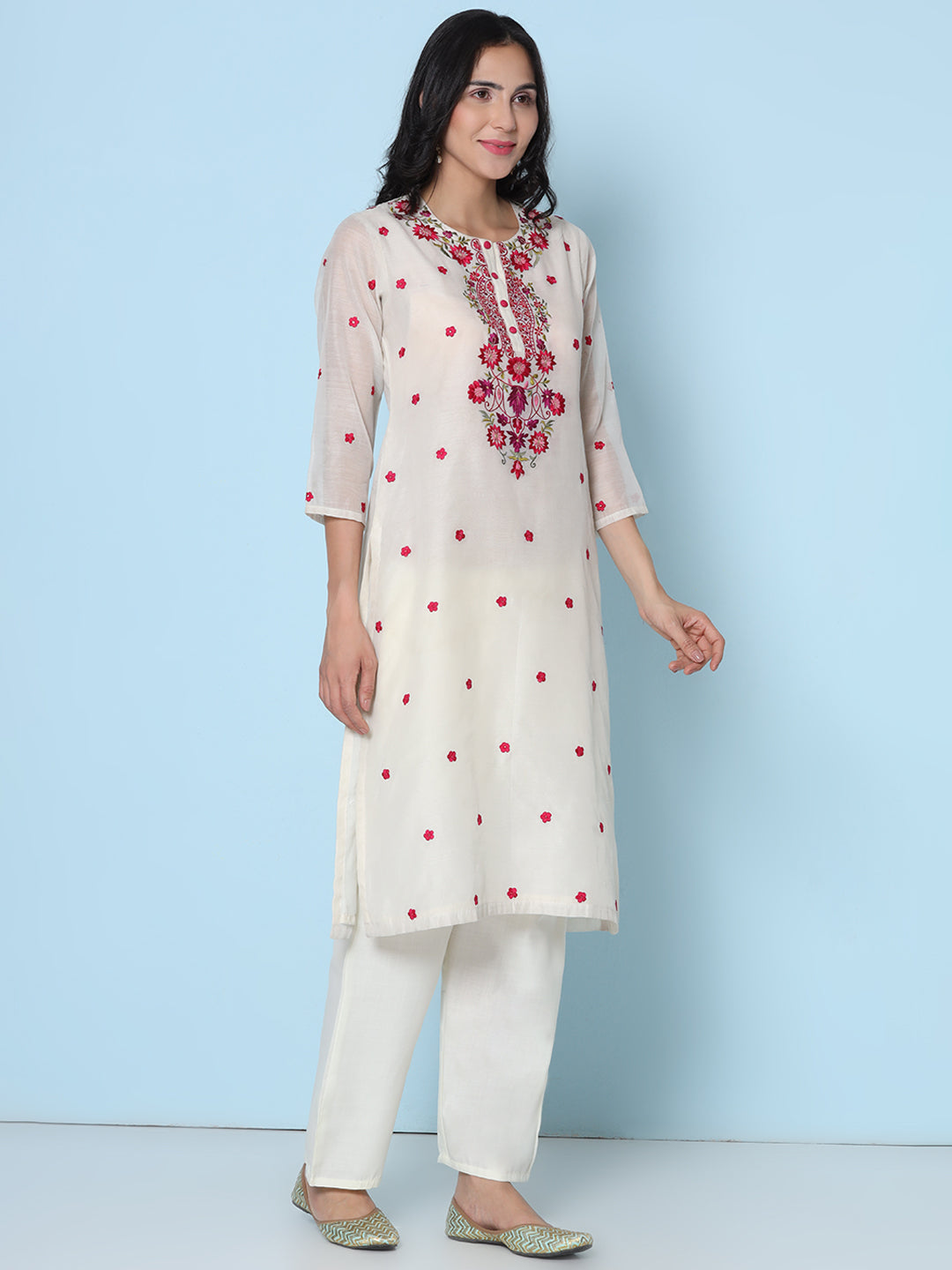 Off White Color Chanderi Embroidered Kurta With  Solid Trouser