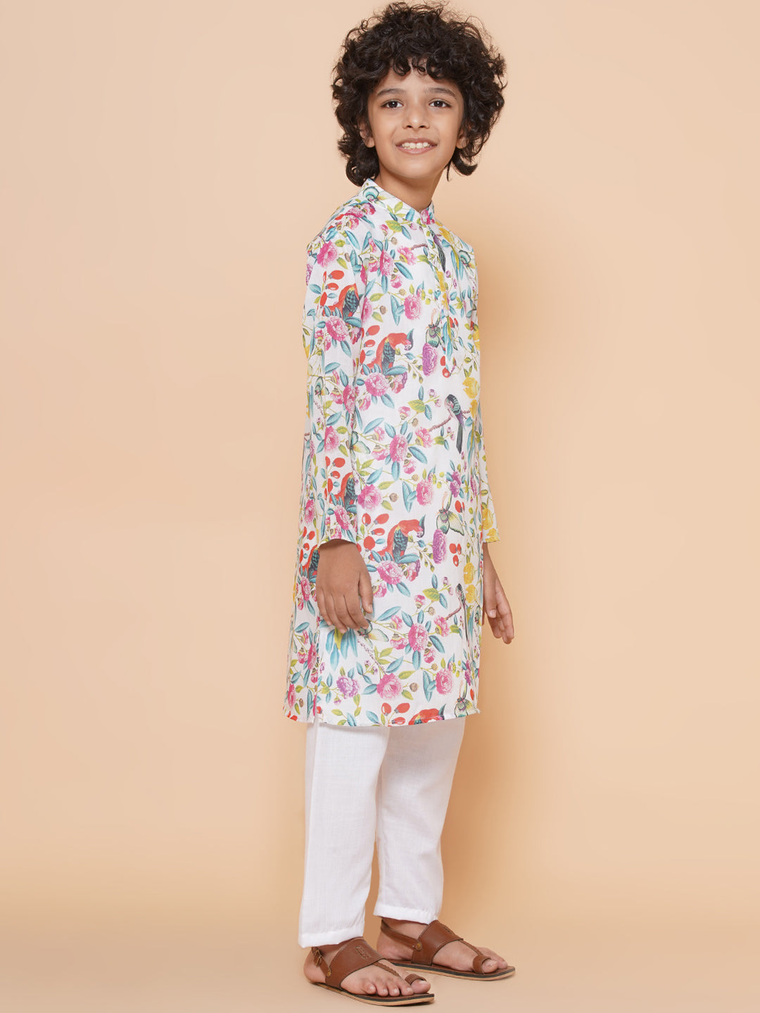 Bittu By Bhama Boys White Printed Kurta with Pyjamas