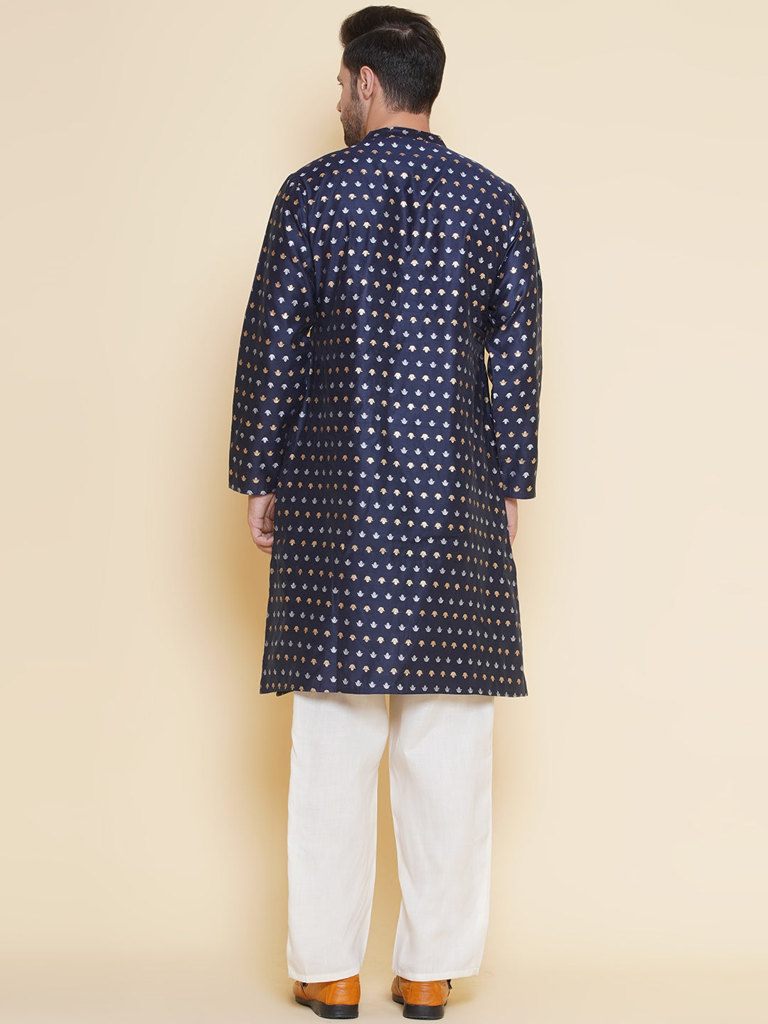Baawara By Bhama Men Blue Woven design Festive Kurta Pyjamas