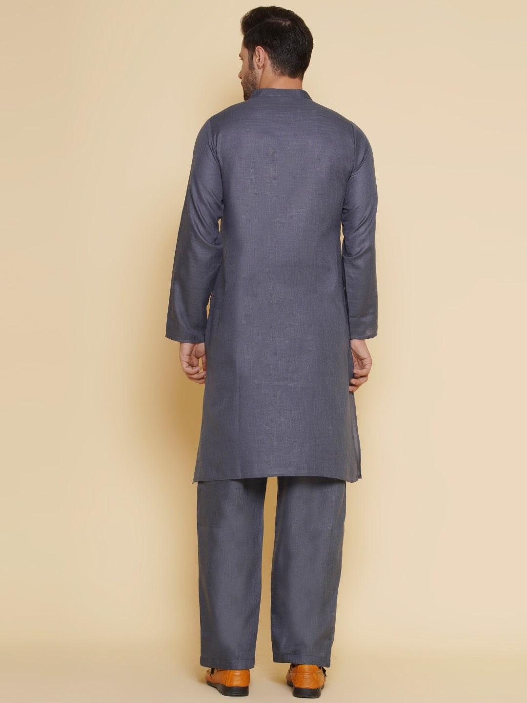 Baawara By Bhama Men Grey Embroidered ethnic motifs Festive Kurta Pyjamas