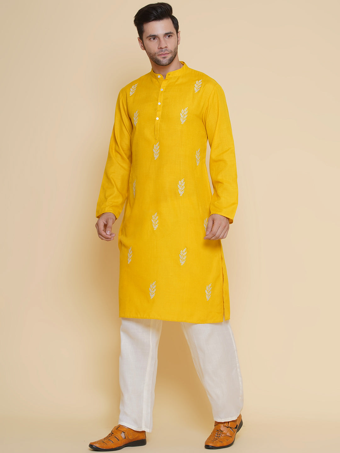 Baawara By Bhama Men Yellow Embroidered ethnic motifs Festive Kurta Pyjamas