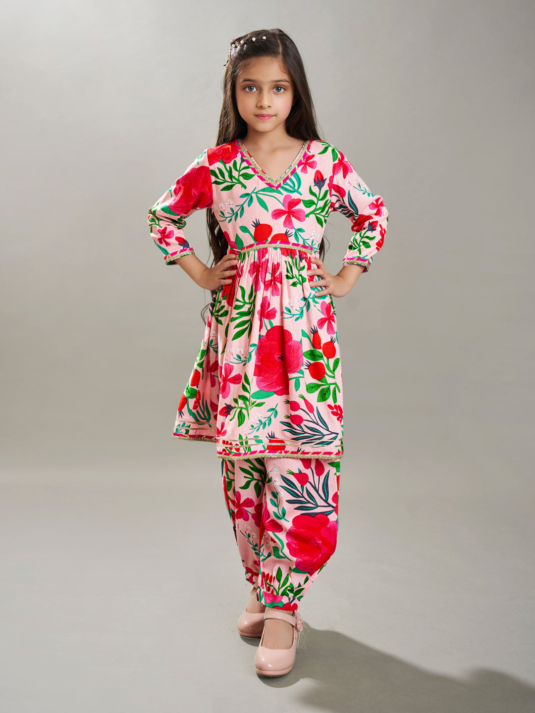 Bitiya by Bhama Girls Peach Multi Floral Printed Cotton Kurta with Trousers set