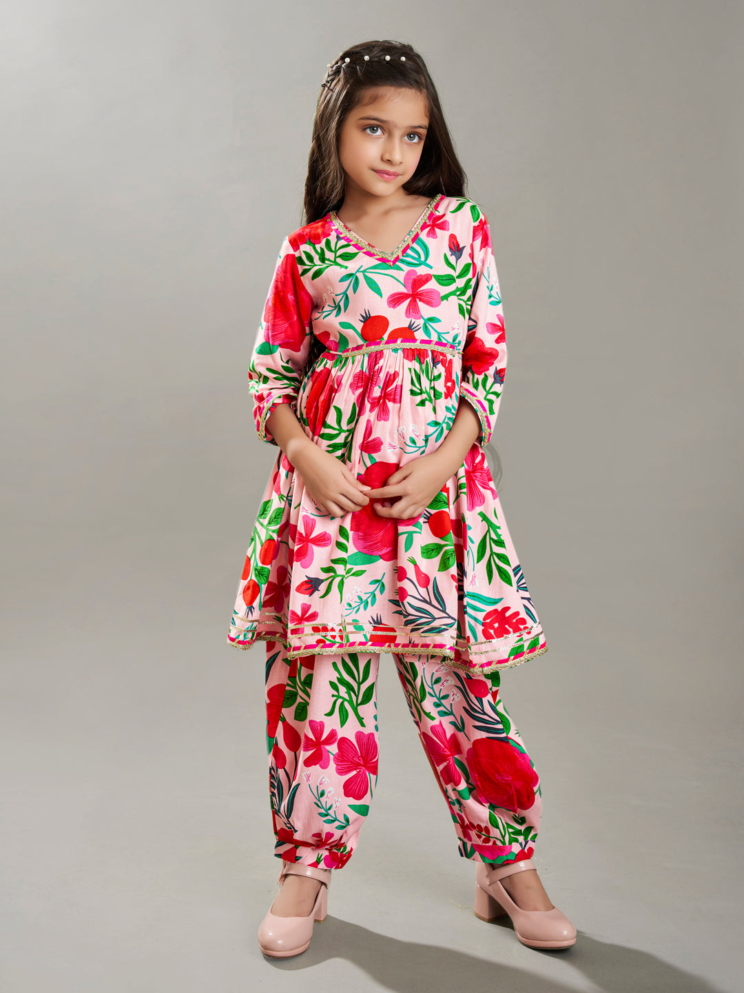 Bitiya by Bhama Girls Peach Multi Floral Printed Cotton Kurta with Trousers set