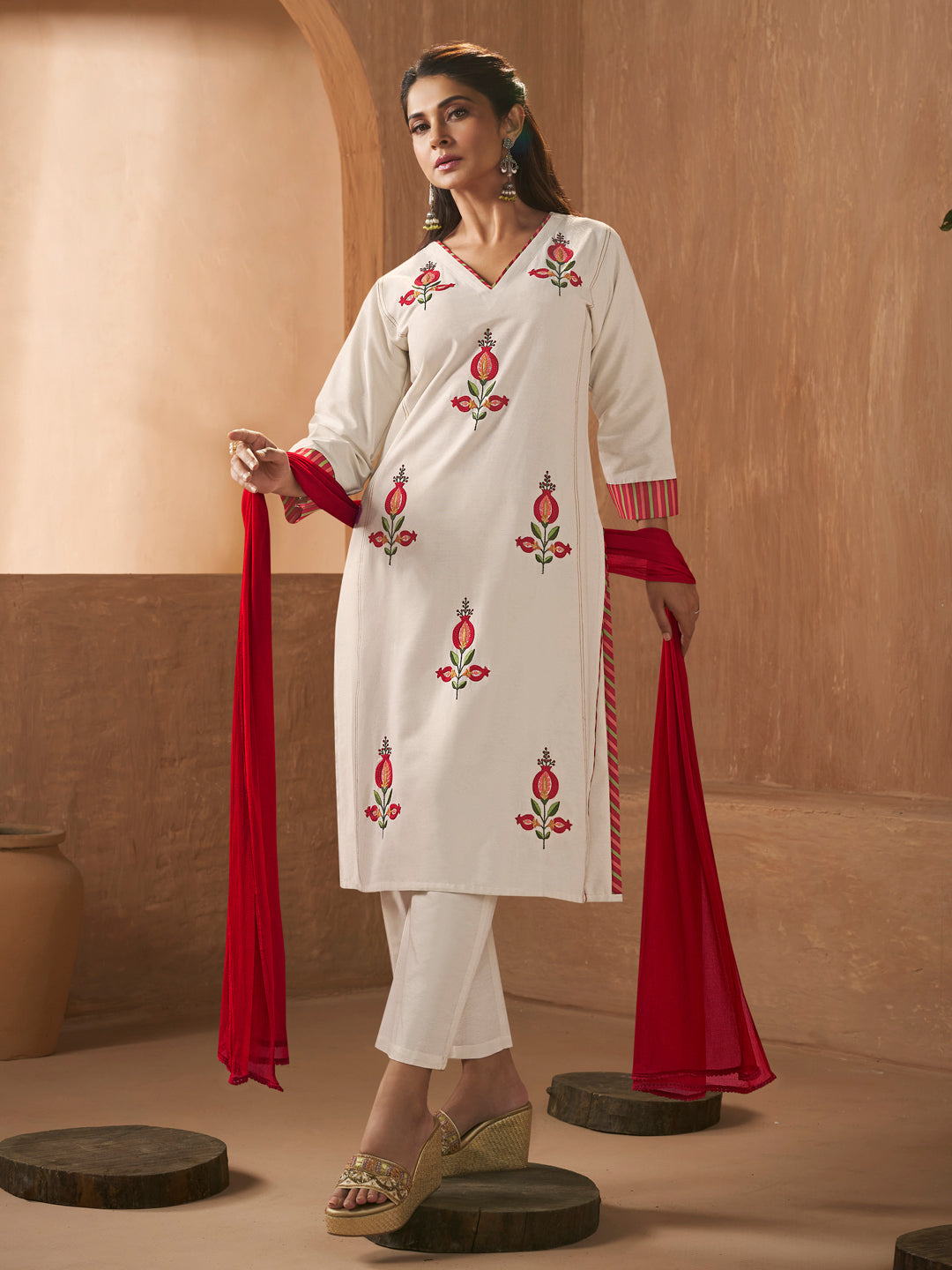 Bhama Couture Off White Embroidery Kurta Set With Dupatta For Women