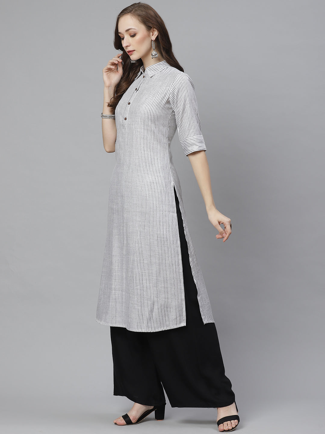 Bhama Couture Women White & Grey Striped Straight Kurta