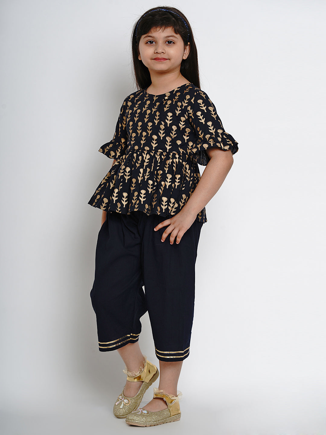 Bitiya By Bhama Girls Navy Blue Printed Kurti With Pants