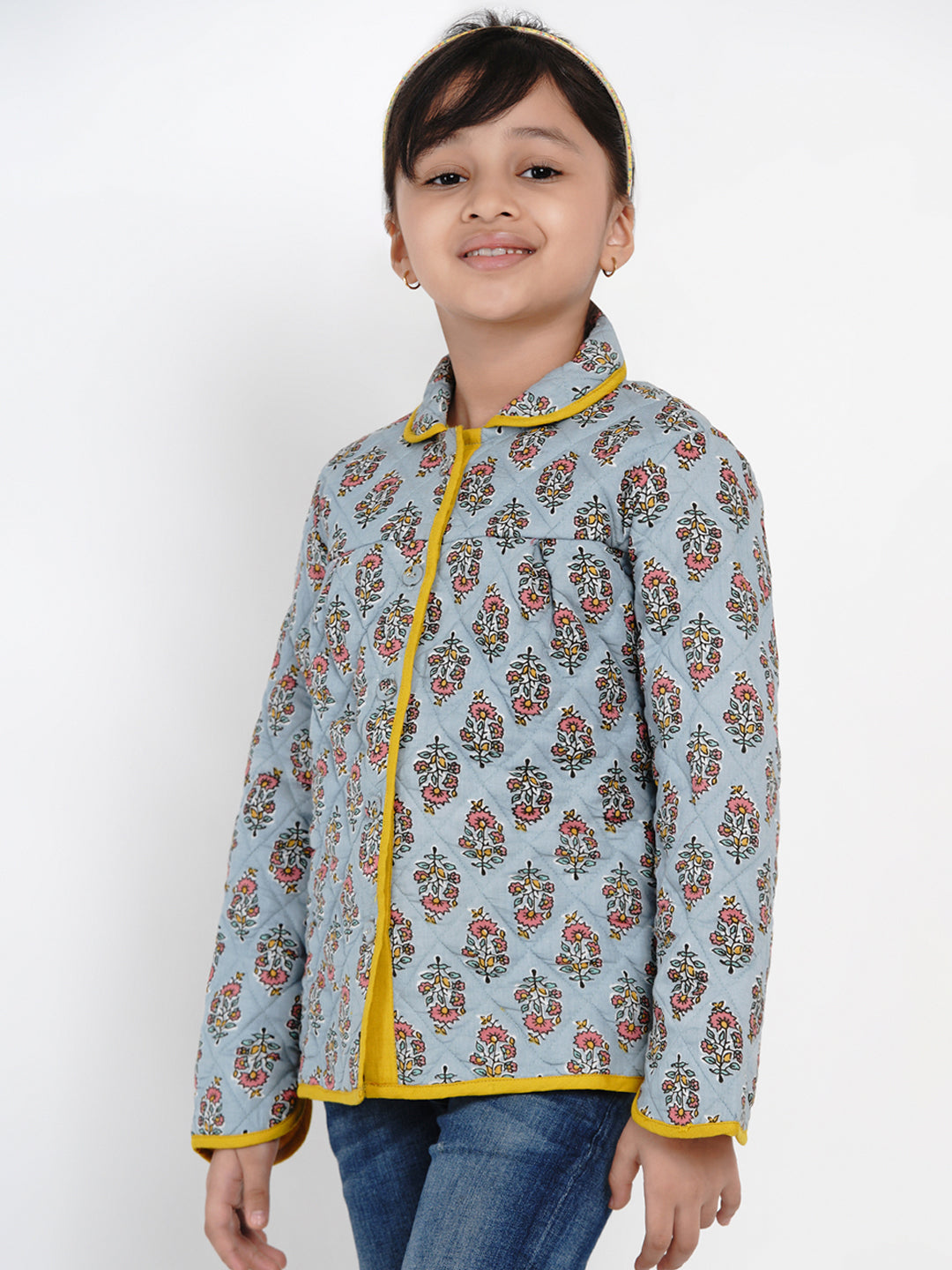 Bitiya by Bhama 
Girls Grey Printed Tailored Jacket