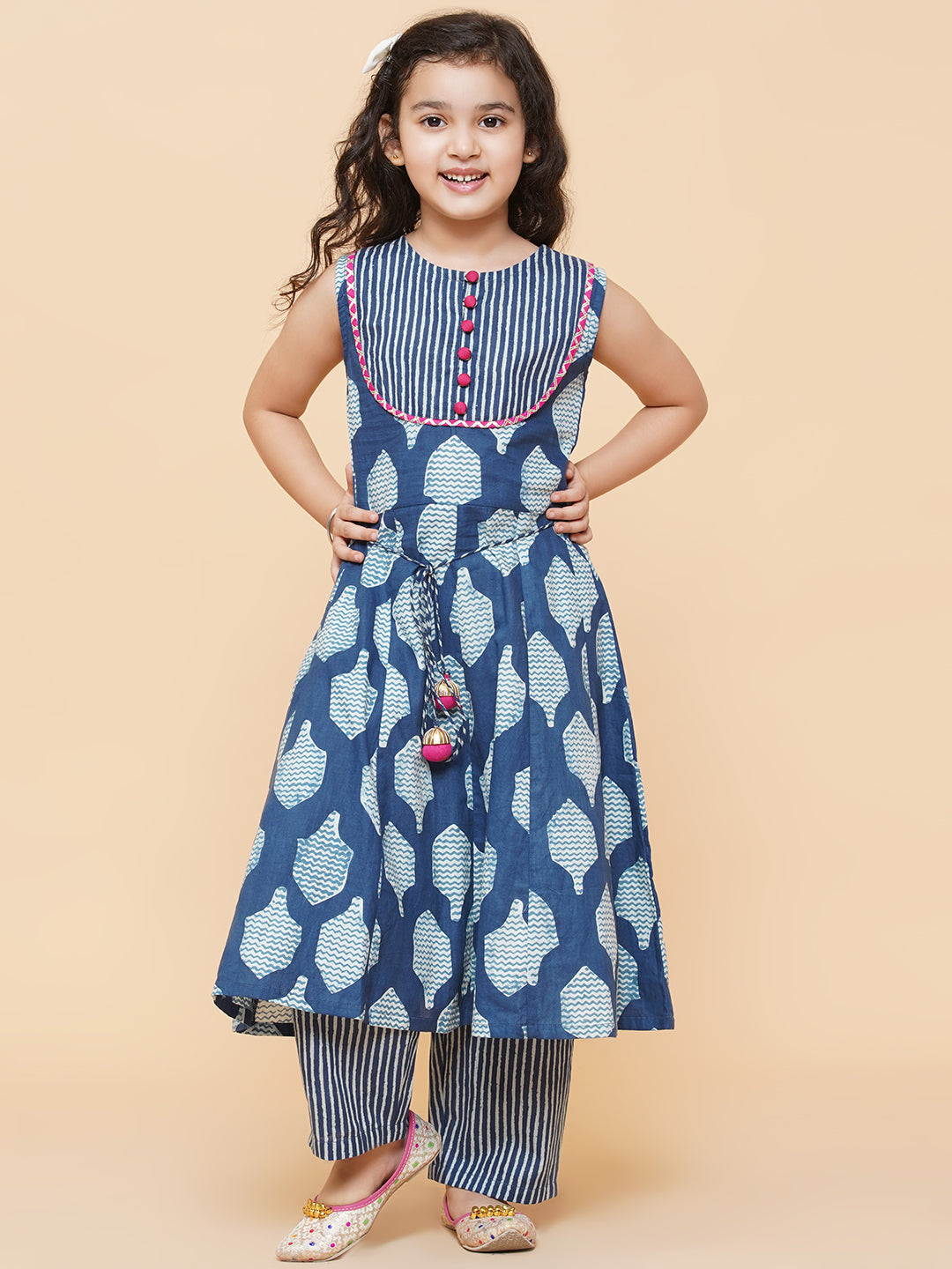 Bitiya By Bhama Indigo Blue Printed Kurta With Trouser