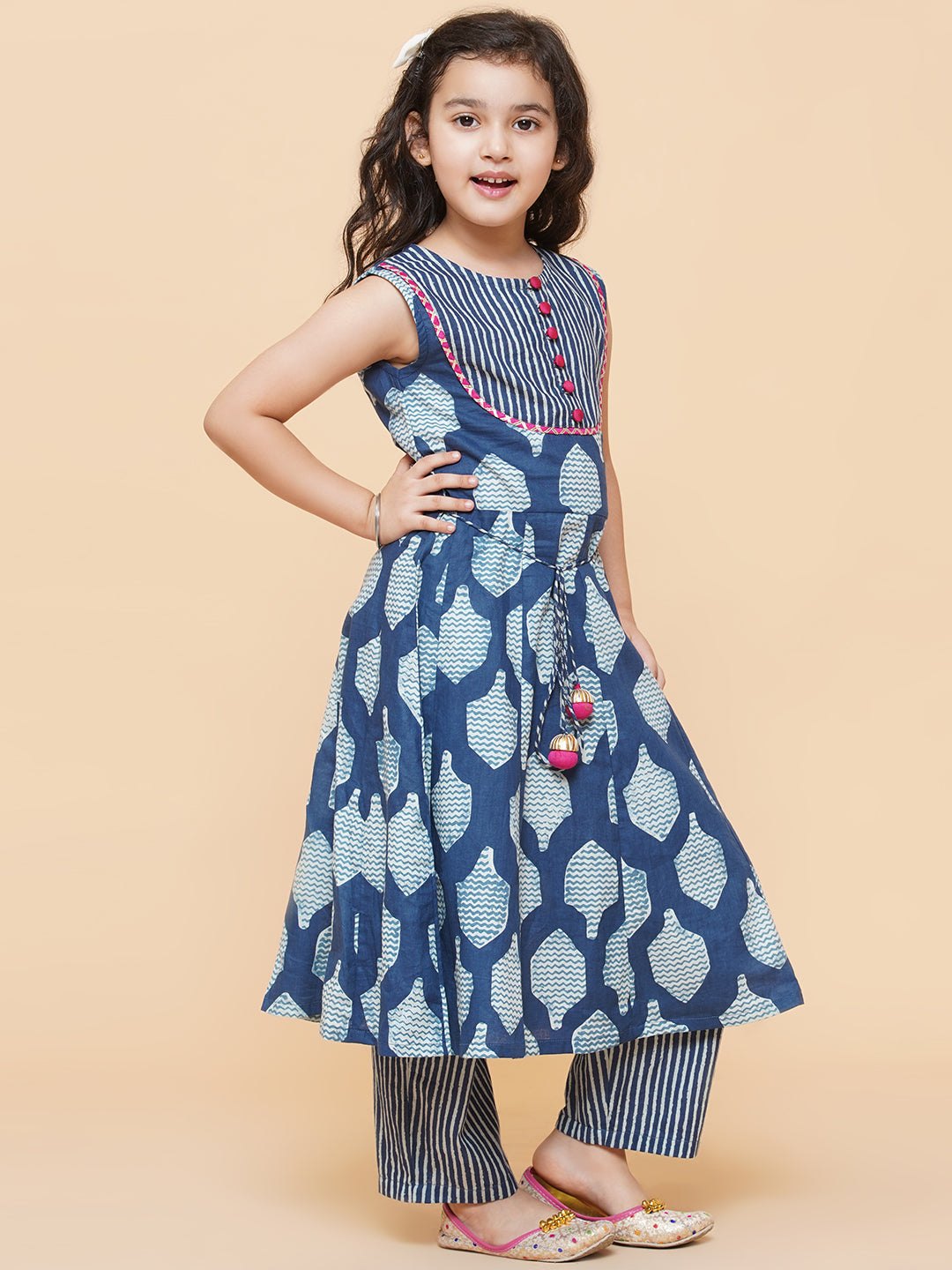 Bitiya By Bhama Indigo Blue Printed Kurta With Trouser