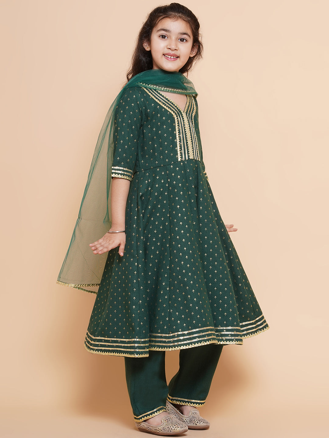 Bitiya by Bhama Girls Ethnic Motifs Printed Kurta & Trousers With Dupatta
