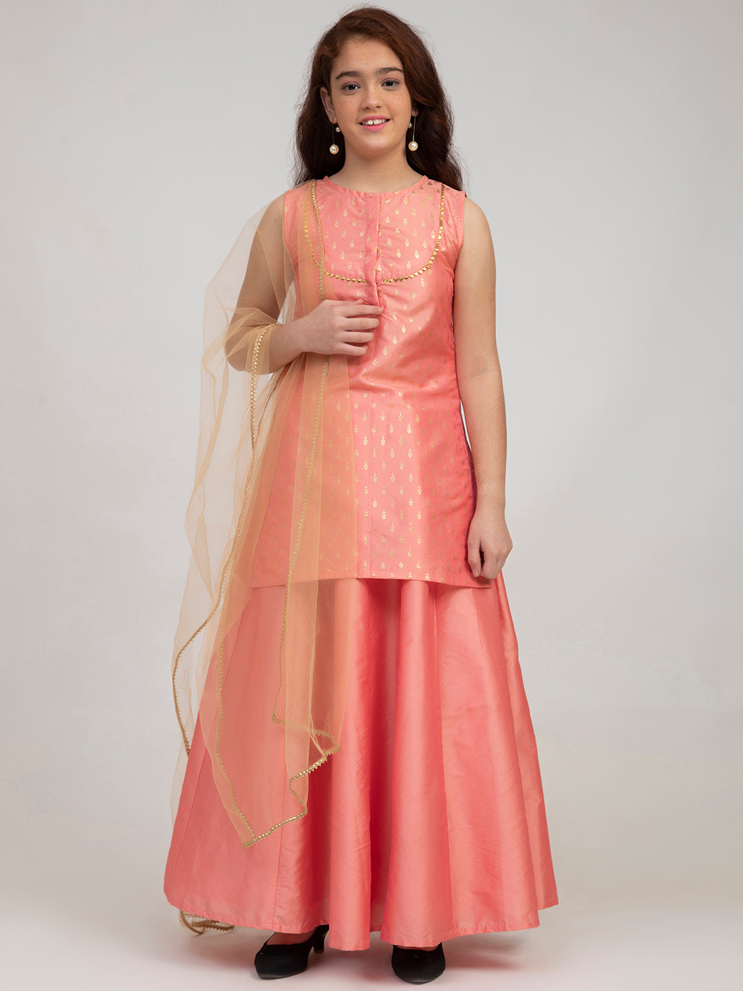 Bitiya by Bhama 
Girls Peach-Coloured & Gold-Toned Thread Work Foil Print Ready to Wear Lehenga & Blouse With Dupatta